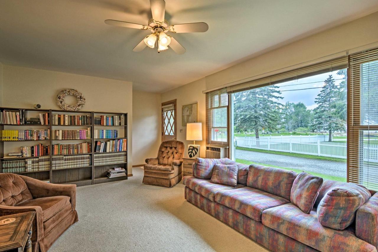 Lake Huron House With Grill And Beach Access! East Tawas المظهر الخارجي الصورة