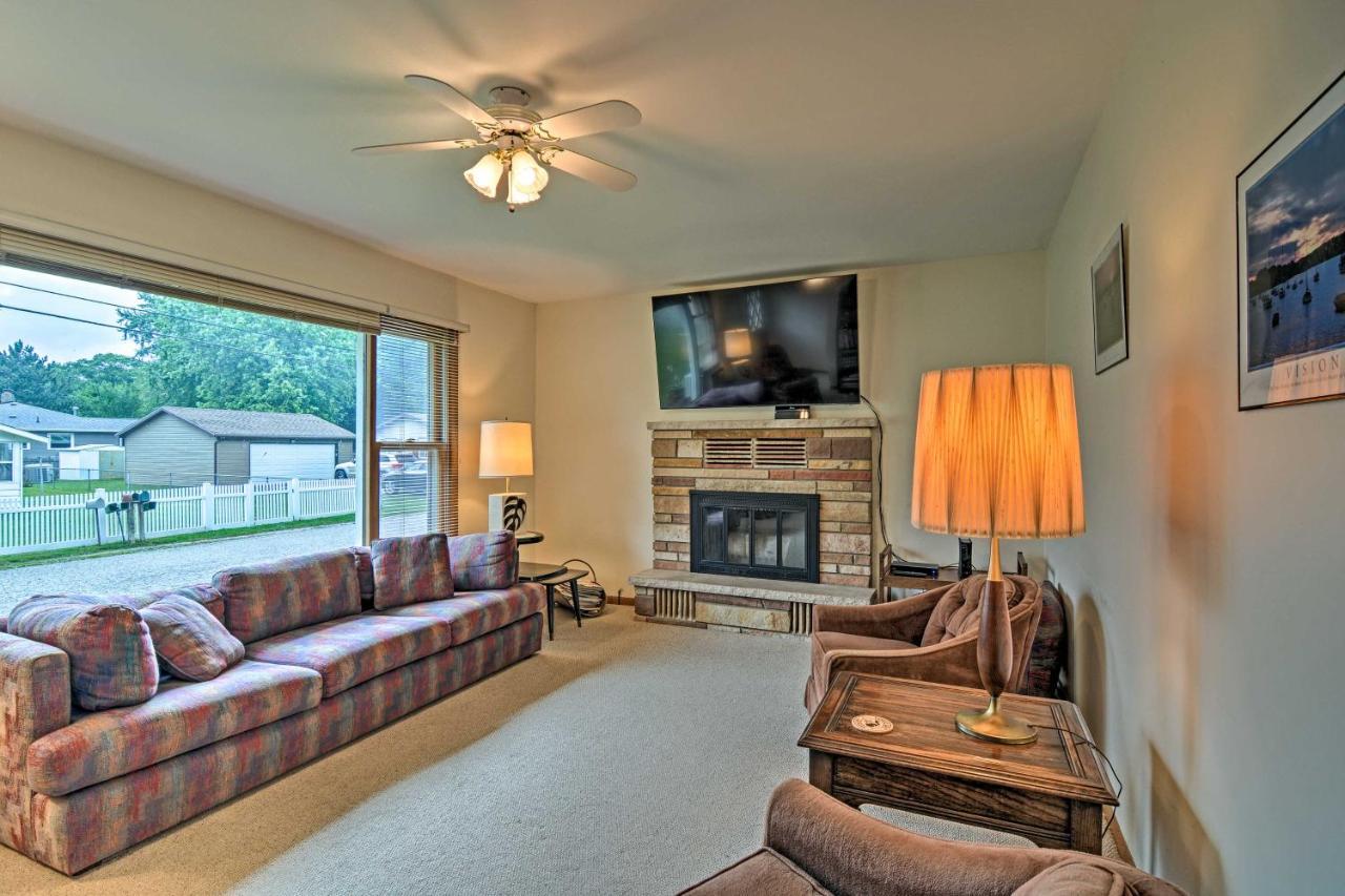 Lake Huron House With Grill And Beach Access! East Tawas المظهر الخارجي الصورة