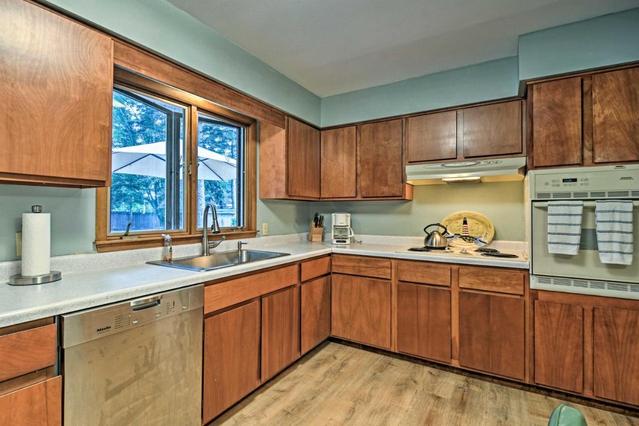 Lake Huron House With Grill And Beach Access! East Tawas المظهر الخارجي الصورة