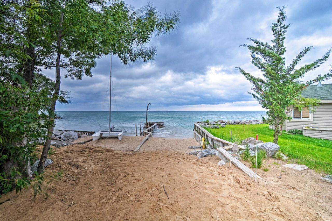 Lake Huron House With Grill And Beach Access! East Tawas المظهر الخارجي الصورة