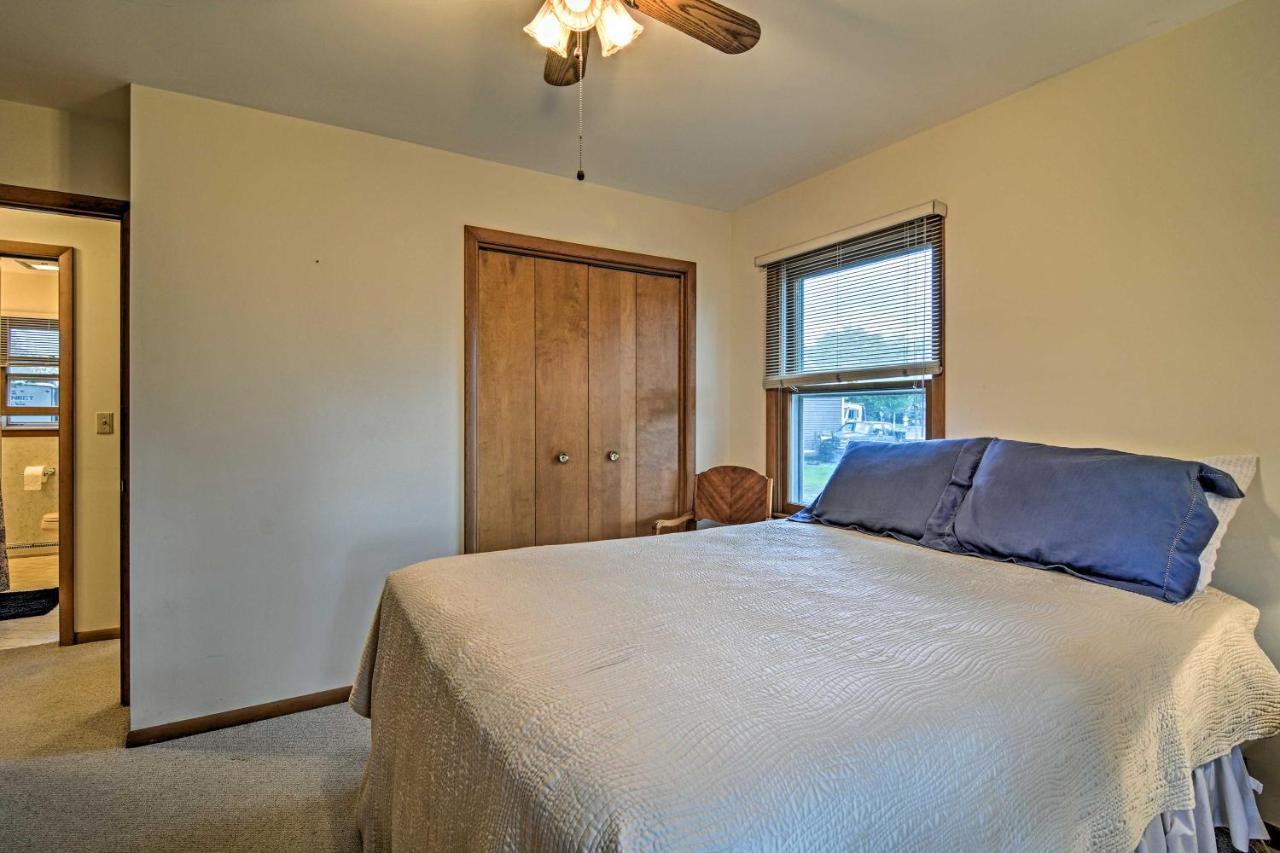 Lake Huron House With Grill And Beach Access! East Tawas المظهر الخارجي الصورة