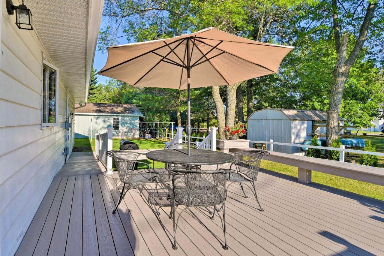 Lake Huron House With Grill And Beach Access! East Tawas المظهر الخارجي الصورة
